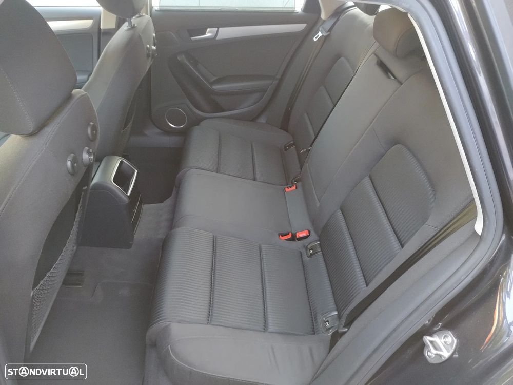 Audi A4 Avant 2.0 TDi Advance - 15