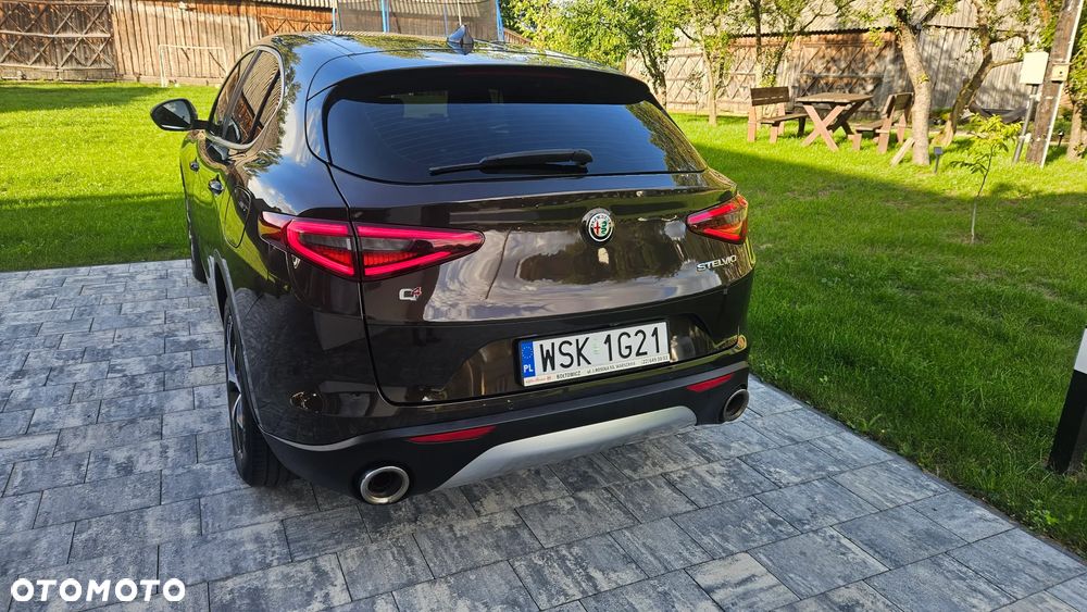 Alfa Romeo Stelvio - 14