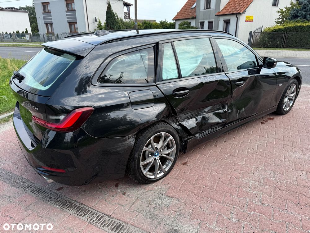 BMW Seria 3 320e PHEV sport - 9