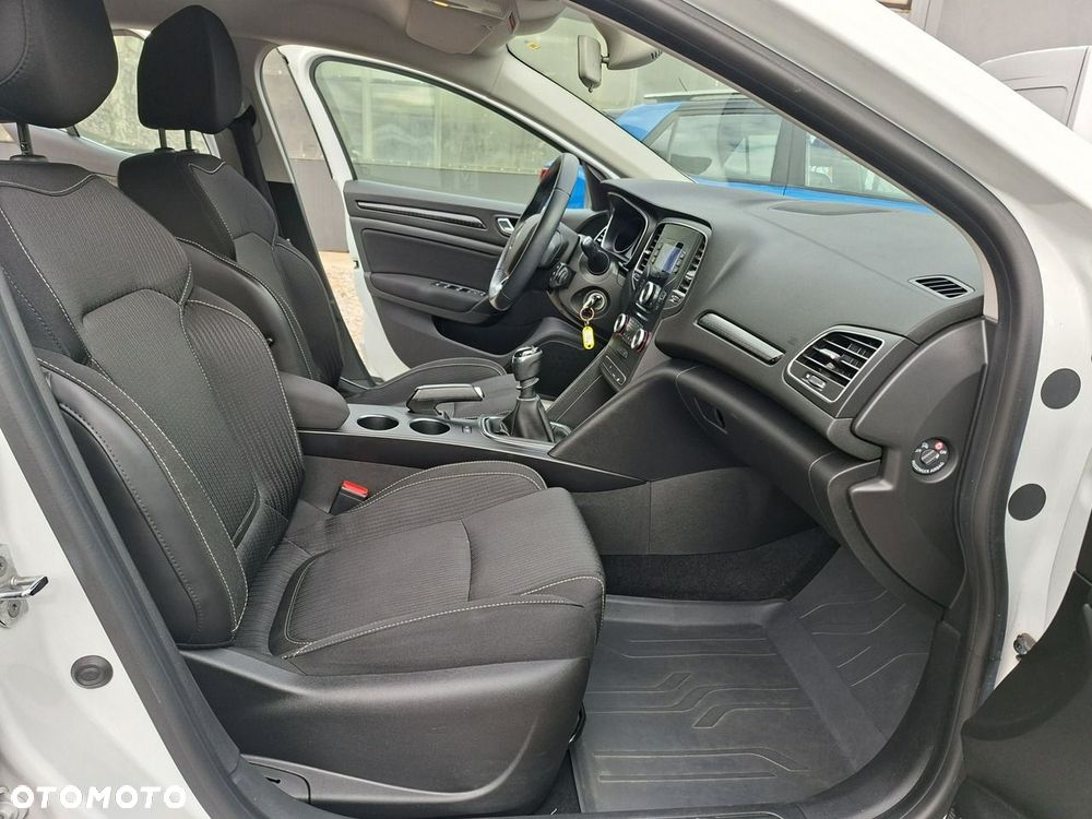 Renault Megane 1.6 SCe Zen - 12