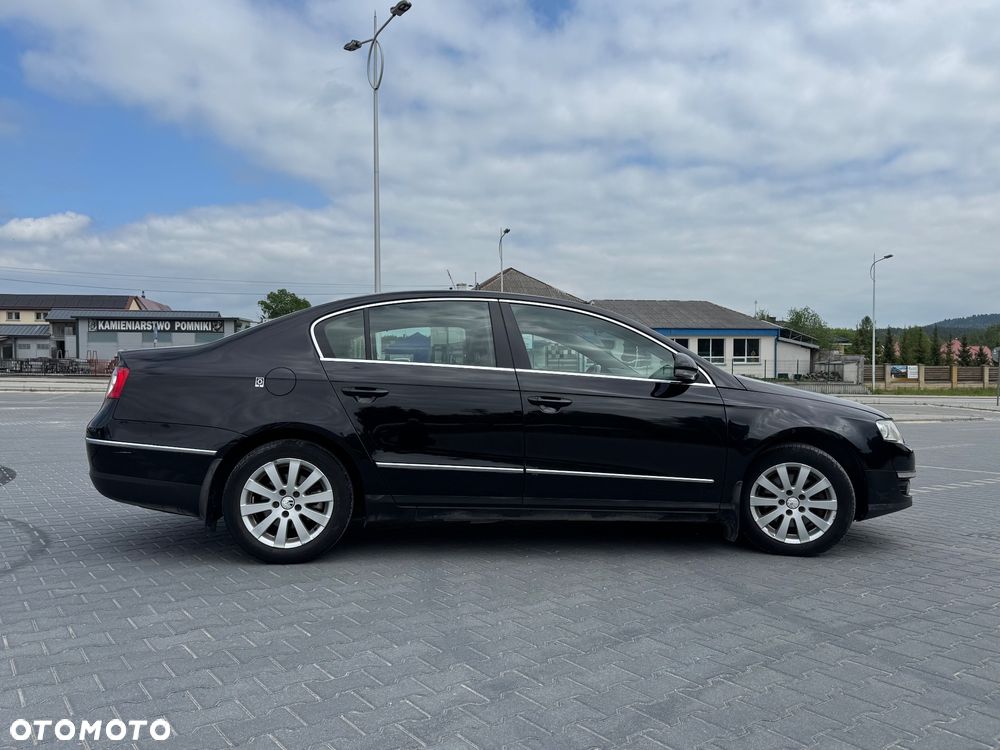 Volkswagen Passat 2.0 TDI Comfortline - 9