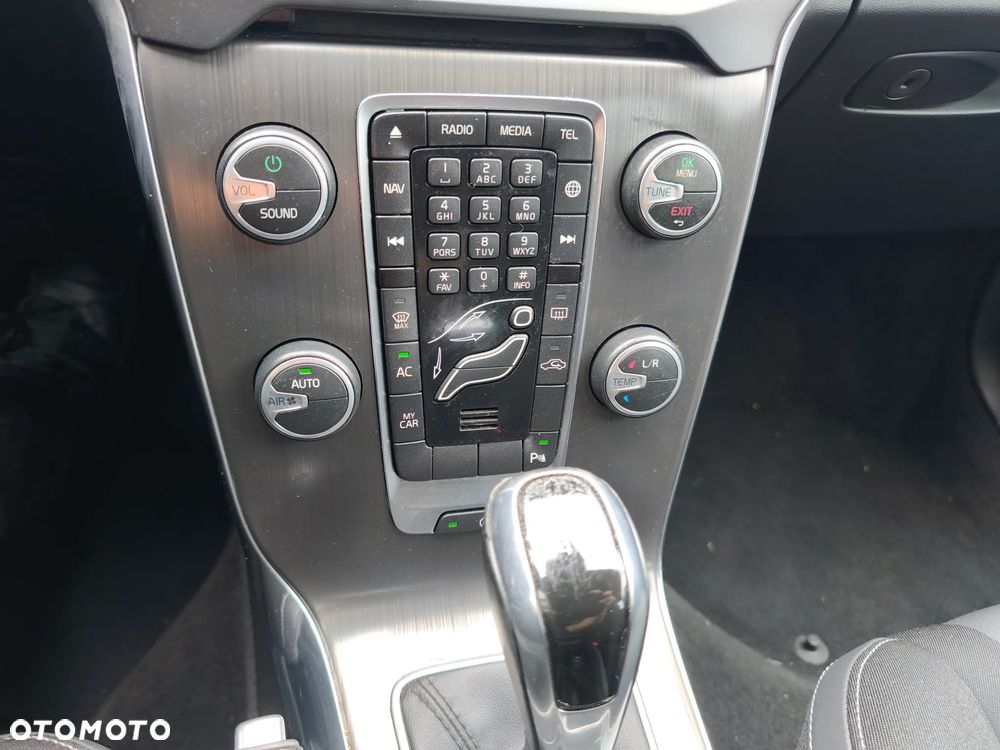 Volvo V40 D2 Summum - 16