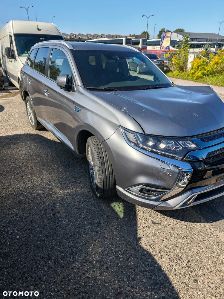 Mitsubishi Outlander 2.4 4WD Diamant+ - 6