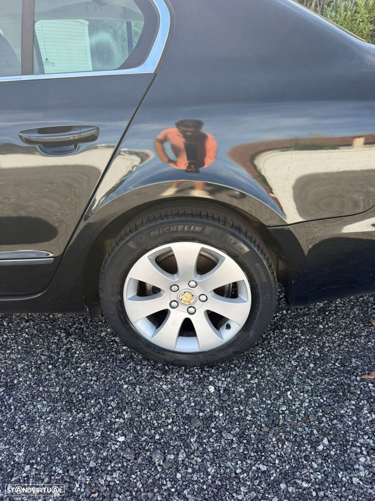 Skoda Superb 1.6 TDI Ambition - 14