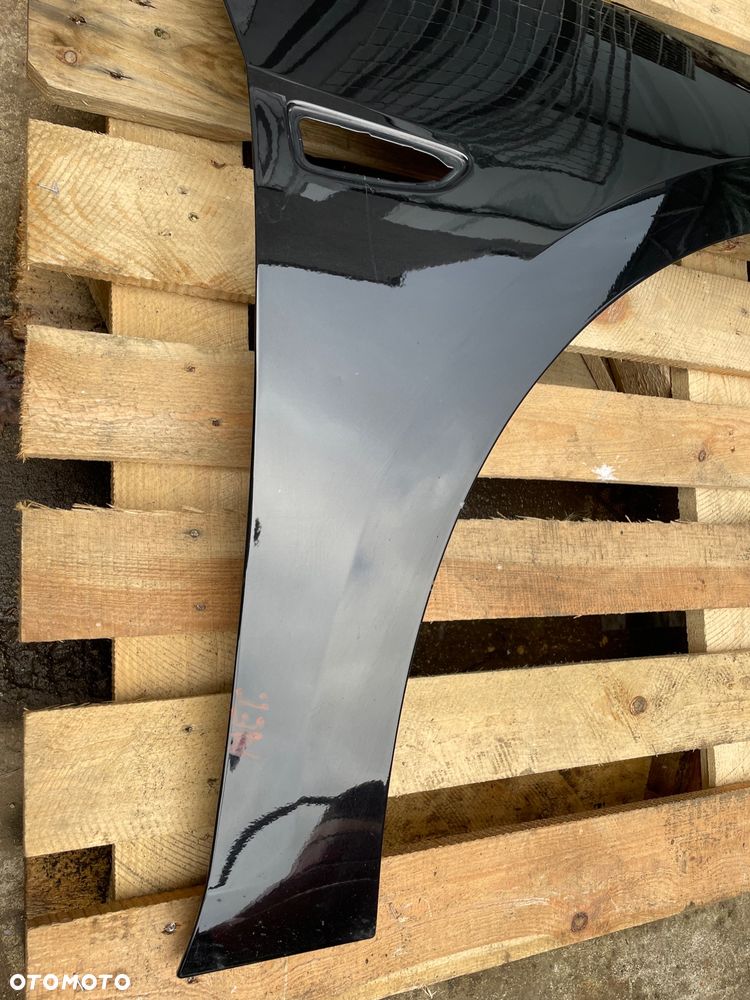 BŁOTNIK PRZÓD PRAWY OPEL ASTRA V K 39011391 CZARNY METALIK - 3