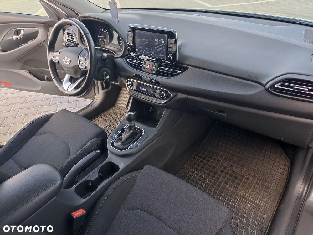 Hyundai i30 1.5 T-GDI 48V Comfort DCT - 16