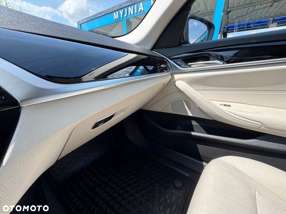 BMW Seria 5 520d Efficient Dynamics Luxury Line - 15
