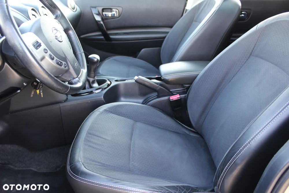 Nissan Qashqai 1.6 visia - 12