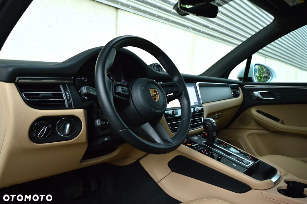 Porsche Macan Standard - 14