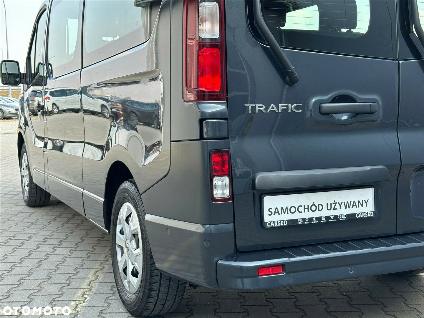 Renault Trafic SpaceClass 2.0 dCi - 31