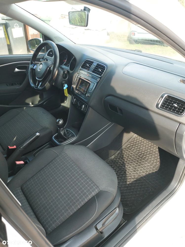 Volkswagen Polo 1.2 TSI BMT Comfortline - 16