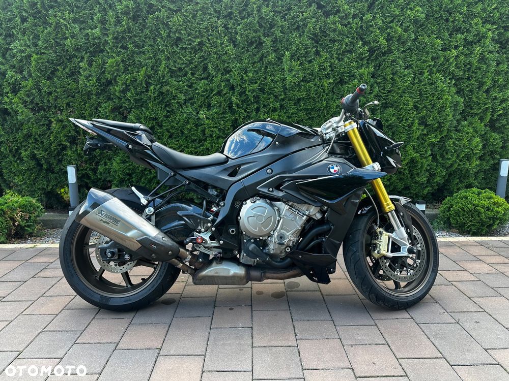 BMW S - 1