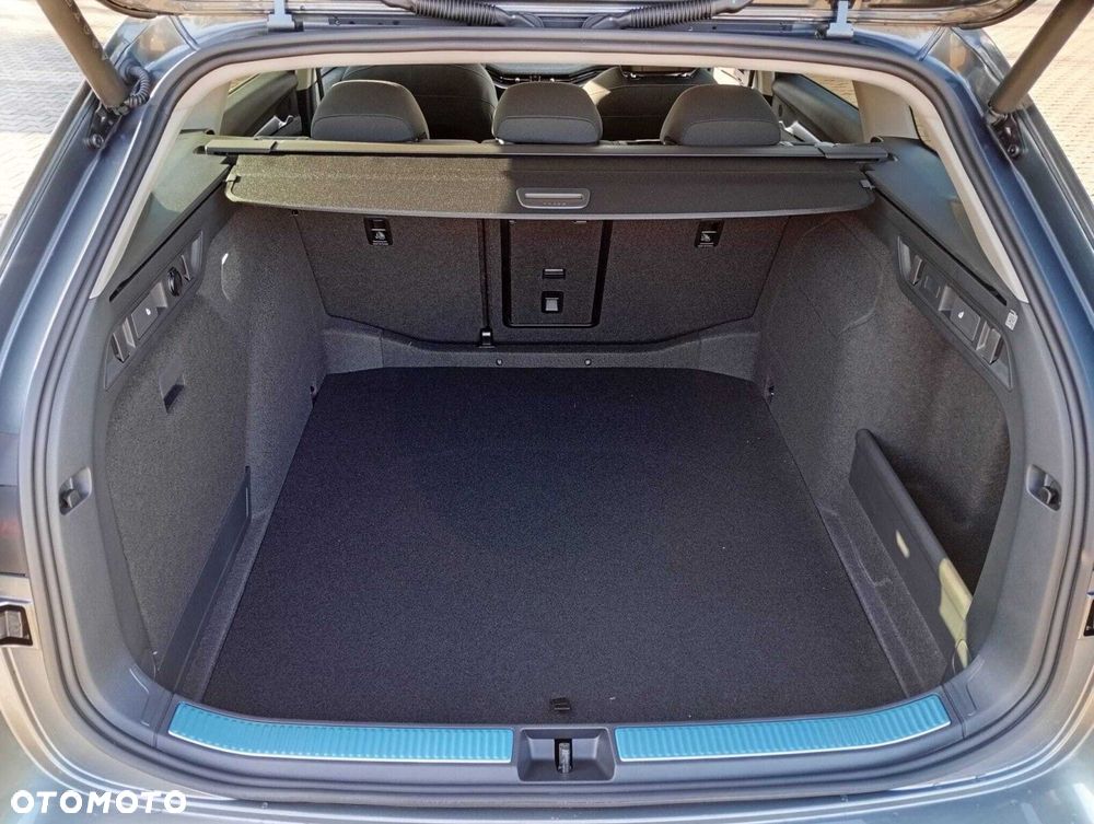 Skoda Superb 2.0 TDI SCR Edition 130 DSG - 16