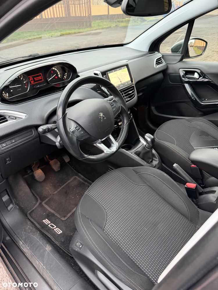 Peugeot 208 PureTech 82 Start & Stop Allure - 21