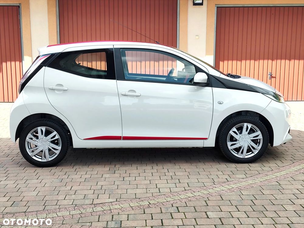 Toyota Aygo x-cite - 13