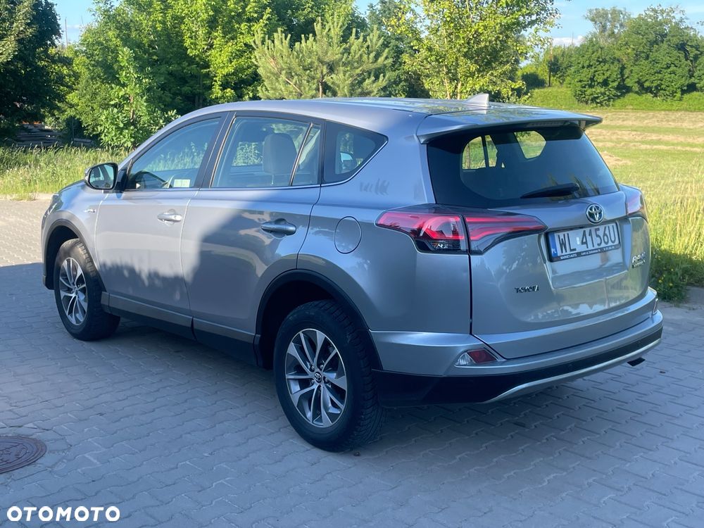 Toyota RAV4 - 4