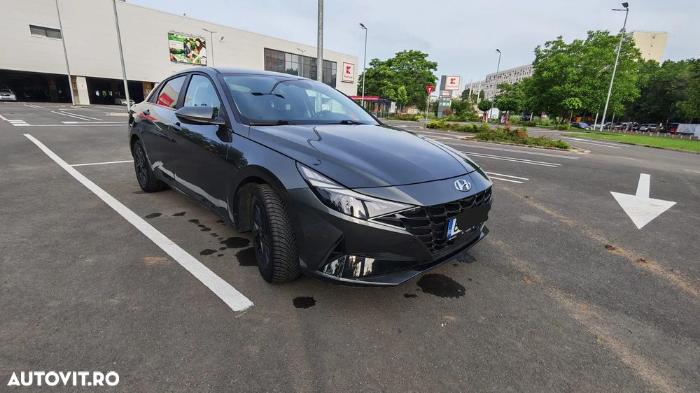 Hyundai Elantra 1.6 l 123 CP 6MT Highway - 4