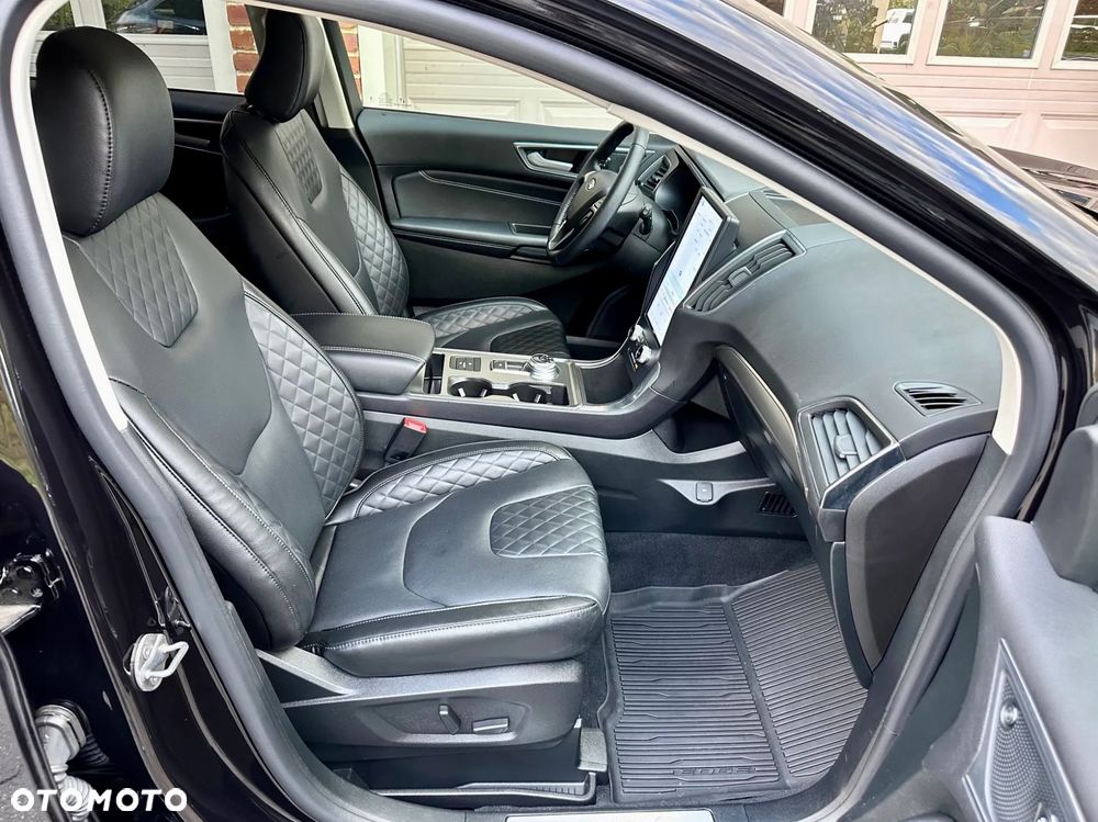Ford Edge - 11