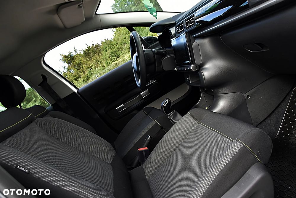 Citroën C3 1.2 PureTech Shine - 25