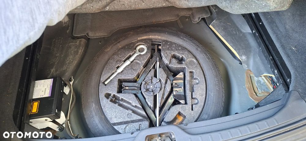 Volvo XC 60 D5 AWD Momentum - 24