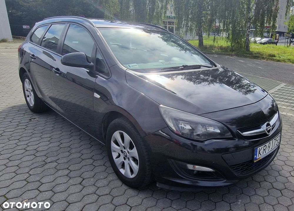 Opel Astra IV 1.6 CDTI Enjoy - 1