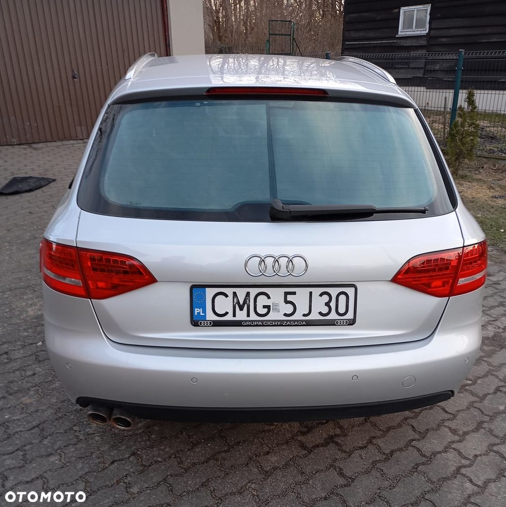 Audi A4 Avant - 10