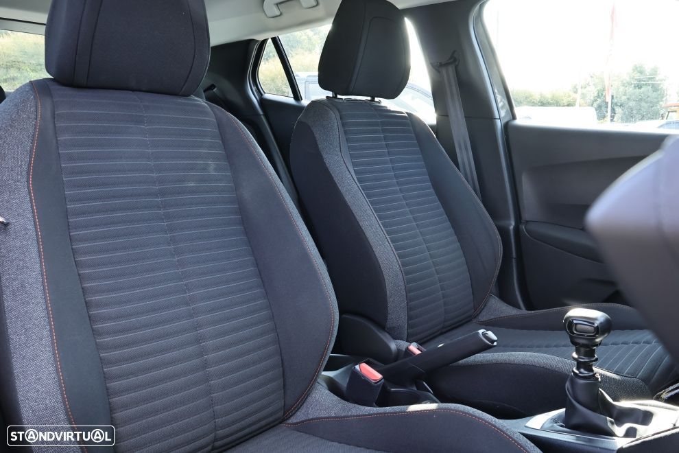 Peugeot 2008 1.2 PureTech Active Pack - 11