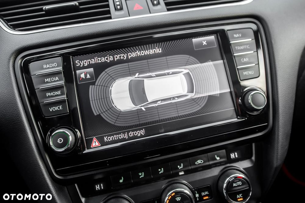 Skoda Octavia 2.0 TSI (Green tec) DSG RS - 33