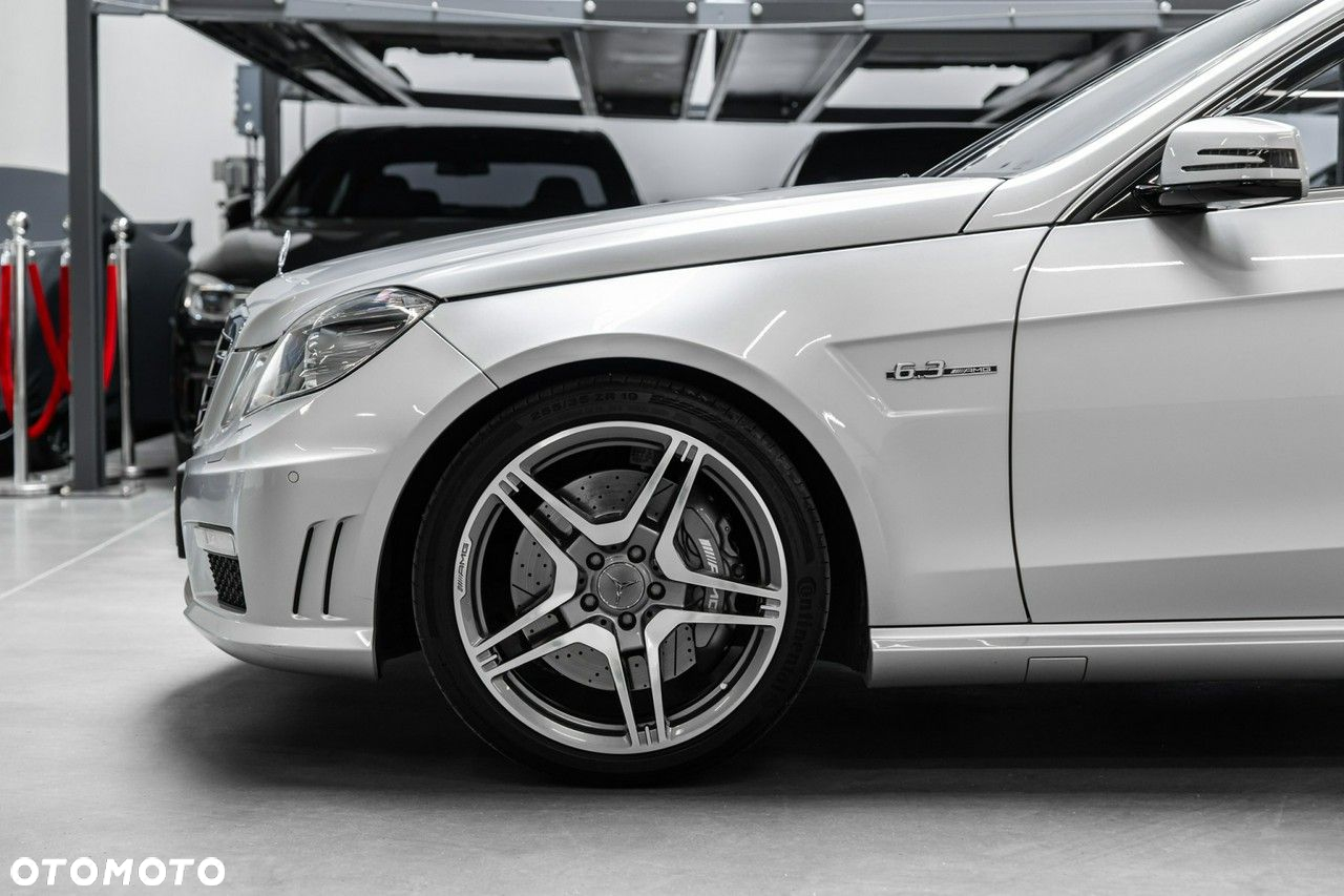 Mercedes-Benz Klasa E 63 AMG AMG Speedshift 7G-MCT - 15