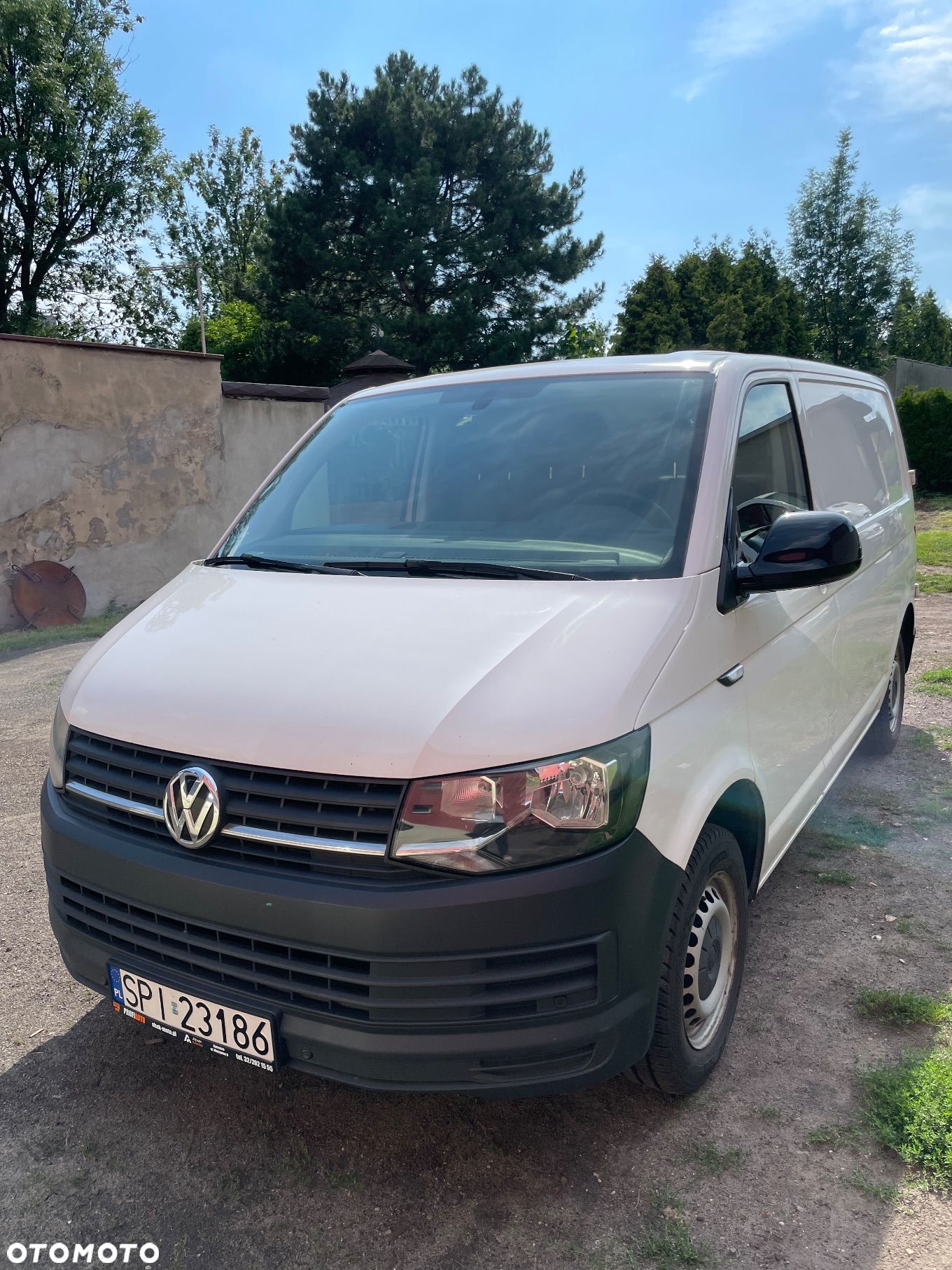 Volkswagen Transporter - 1