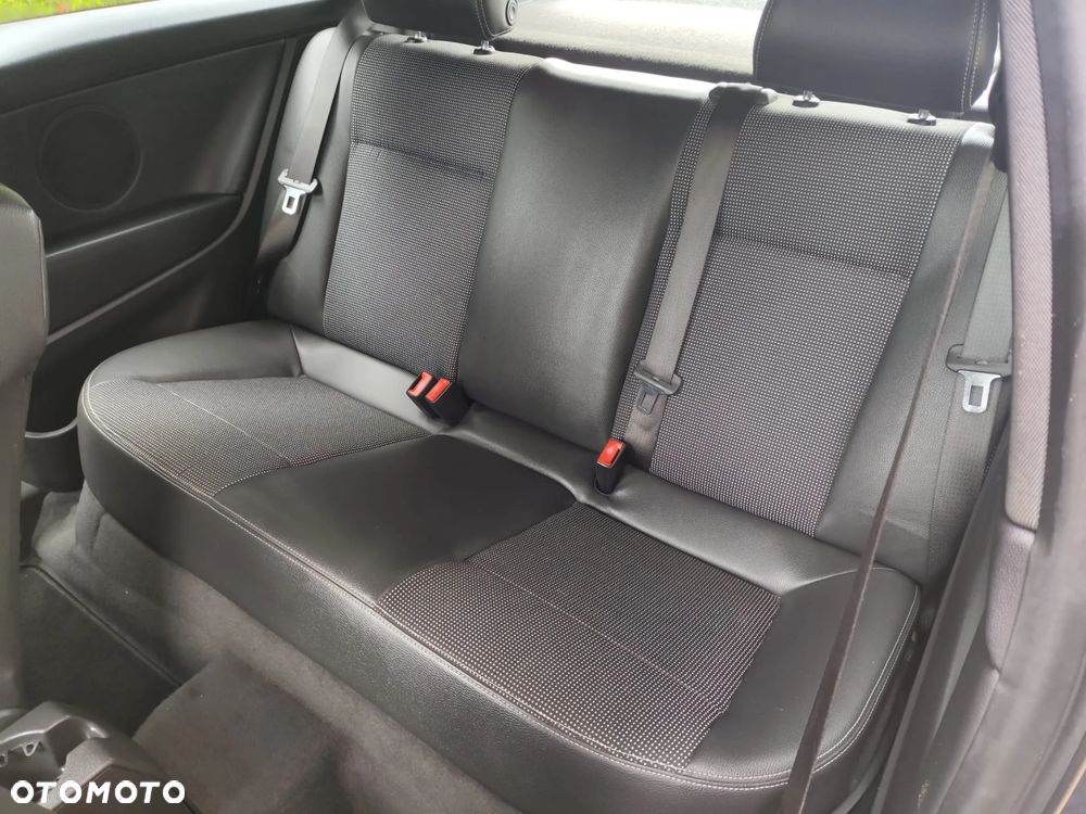 Opel Astra GTC 1.6 Turbo Innovation - 16