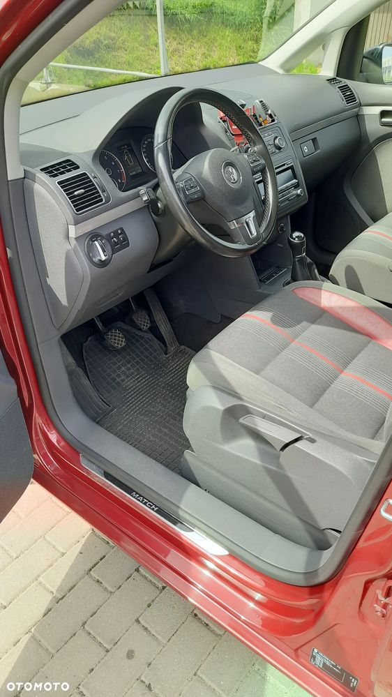 Volkswagen Touran 1.4 TSI MATCH - 9