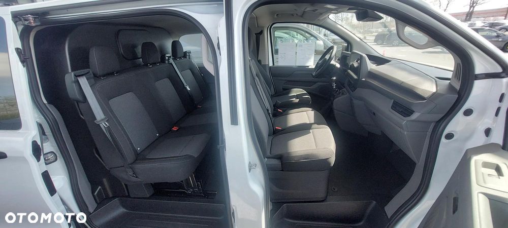 Volkswagen T7 Furgon PLUS - 7