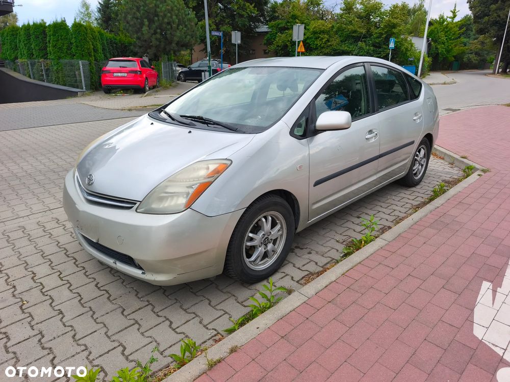 Toyota Prius - 1