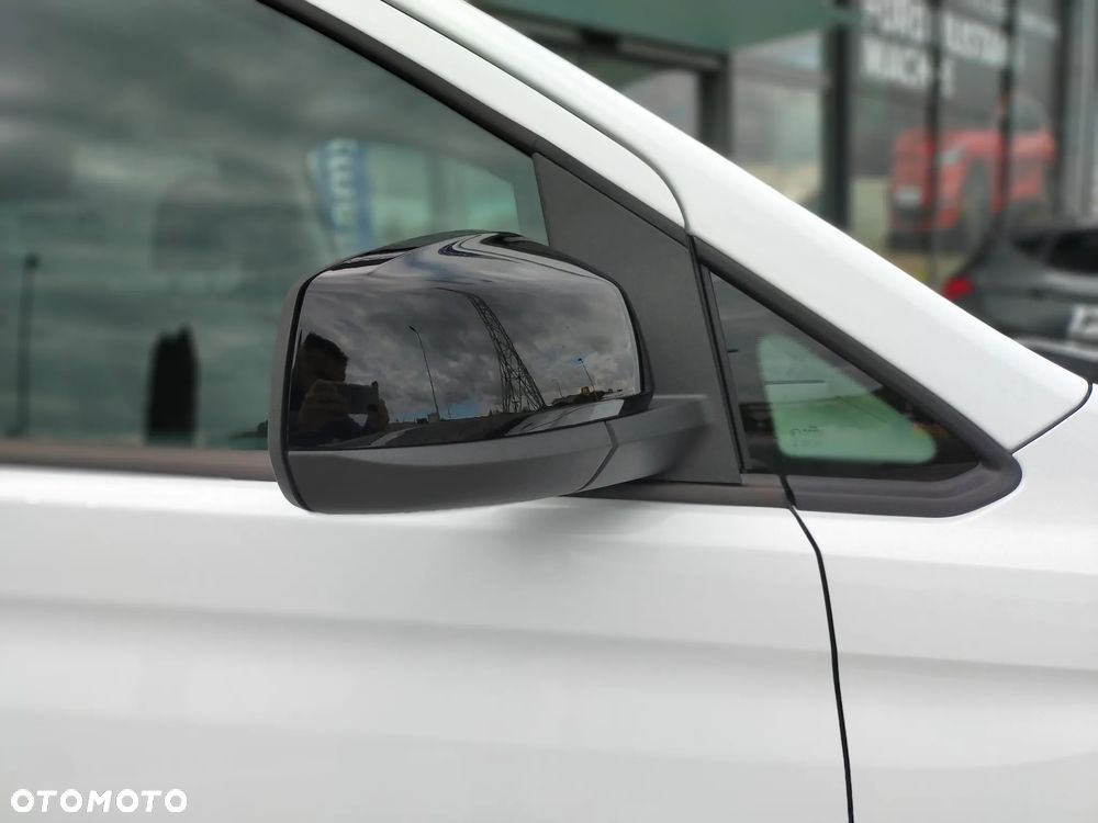 Ford Tourneo Connect Grand 2.0 EcoBlue Titanium - 24