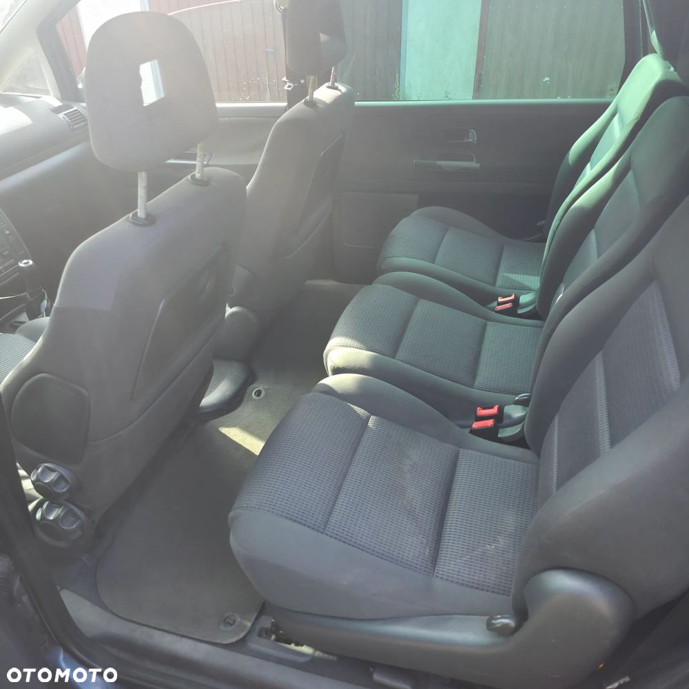 Volkswagen Sharan 1.9 TDI Highline 4Mot - 7