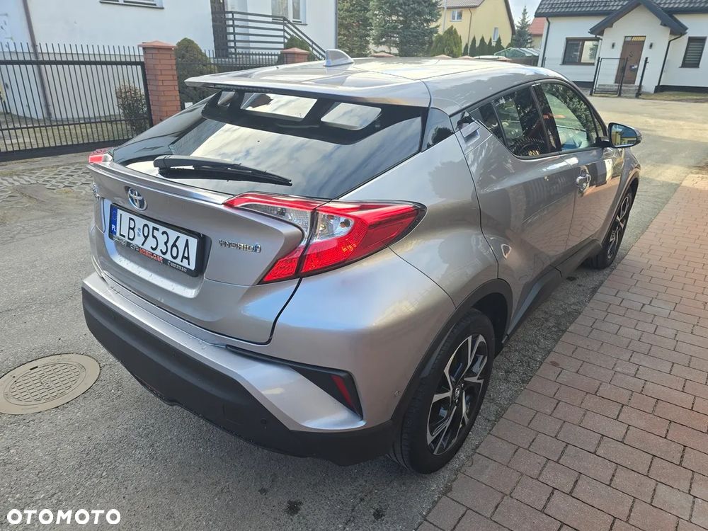 Toyota C-HR Style - 10