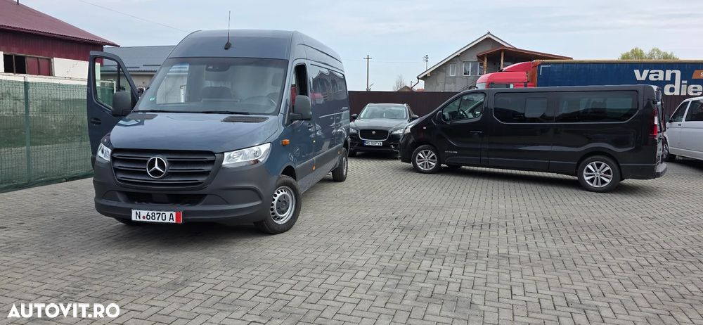 Mercedes-Benz Sprinter - 11