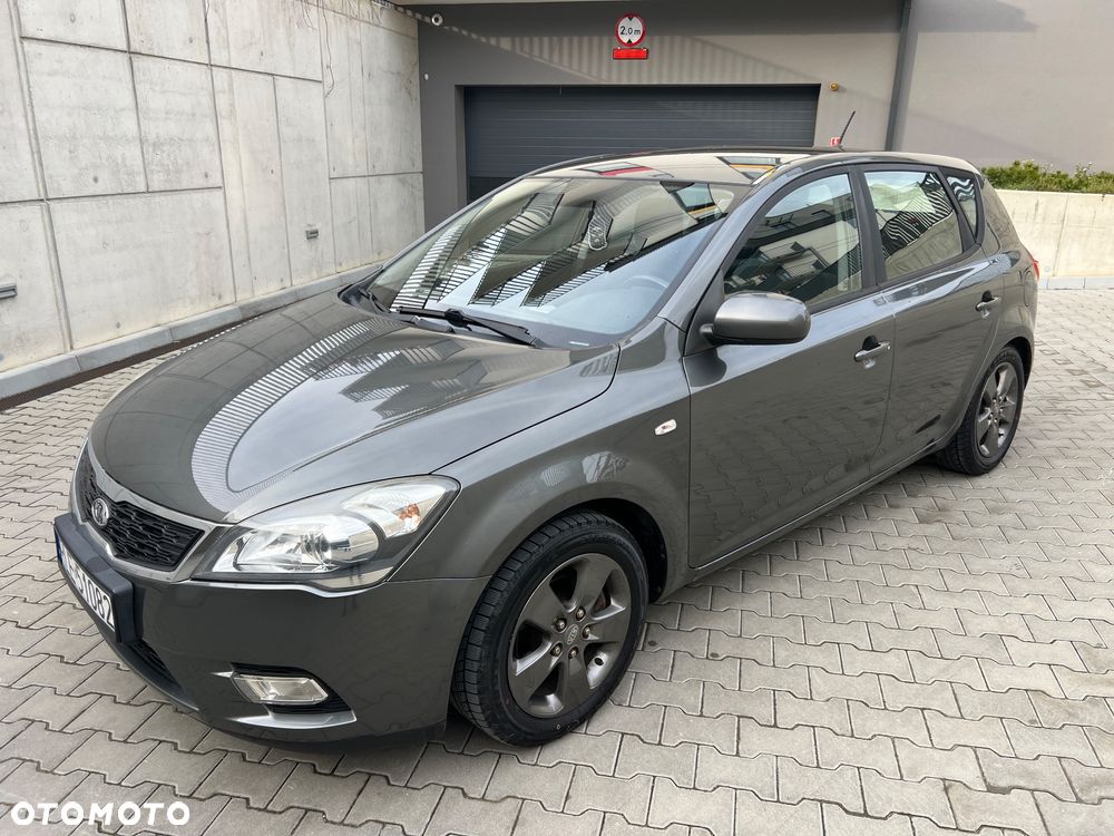 Kia Ceed 1.4 CVVT ISG Vision - 1