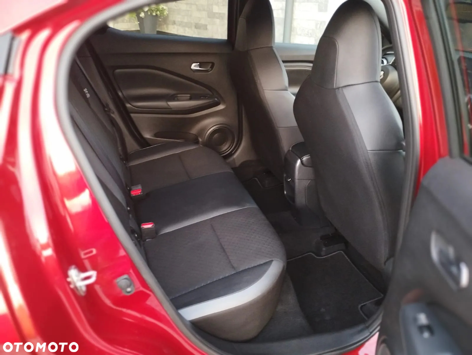 Nissan Juke 1.6 Hybrid 4AMT Premiere Edition - 16