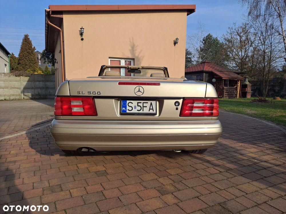 Mercedes-Benz SL - 15