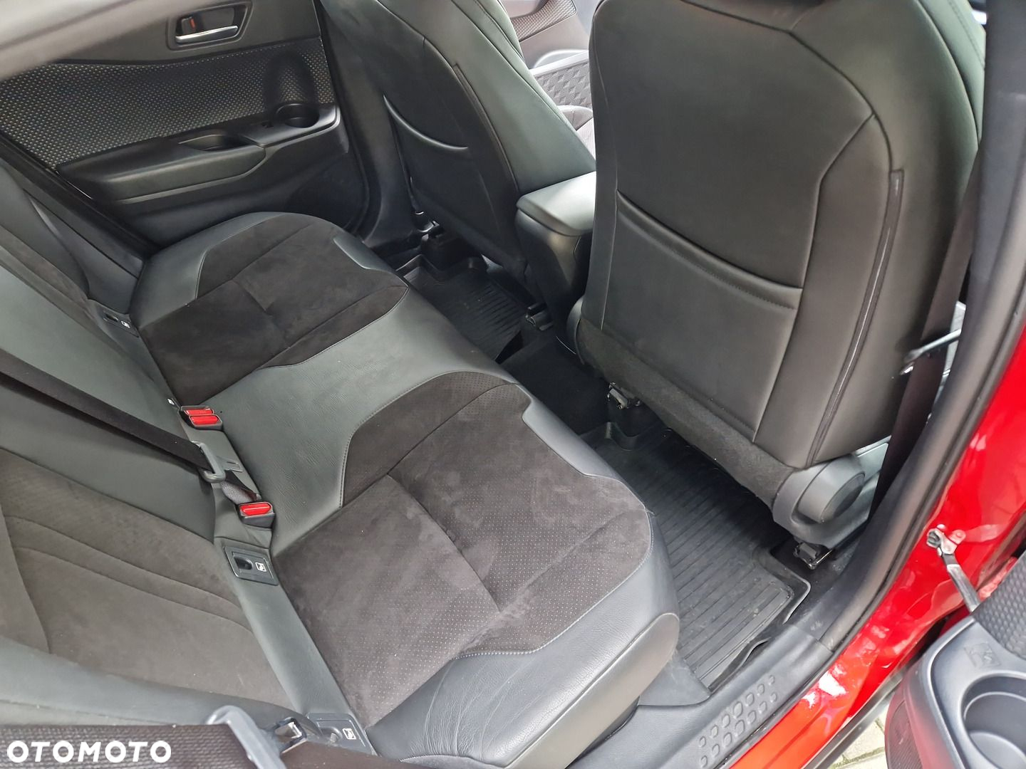 Toyota C-HR - 13