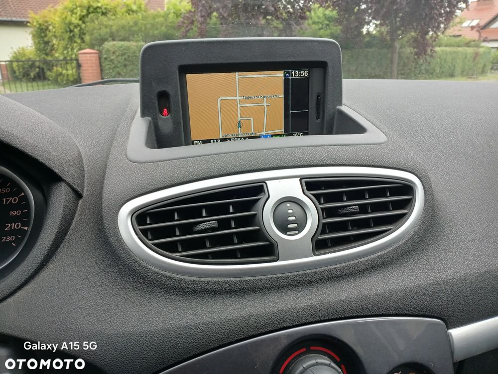 Renault Clio TCe 100 TomTom Edition - 32