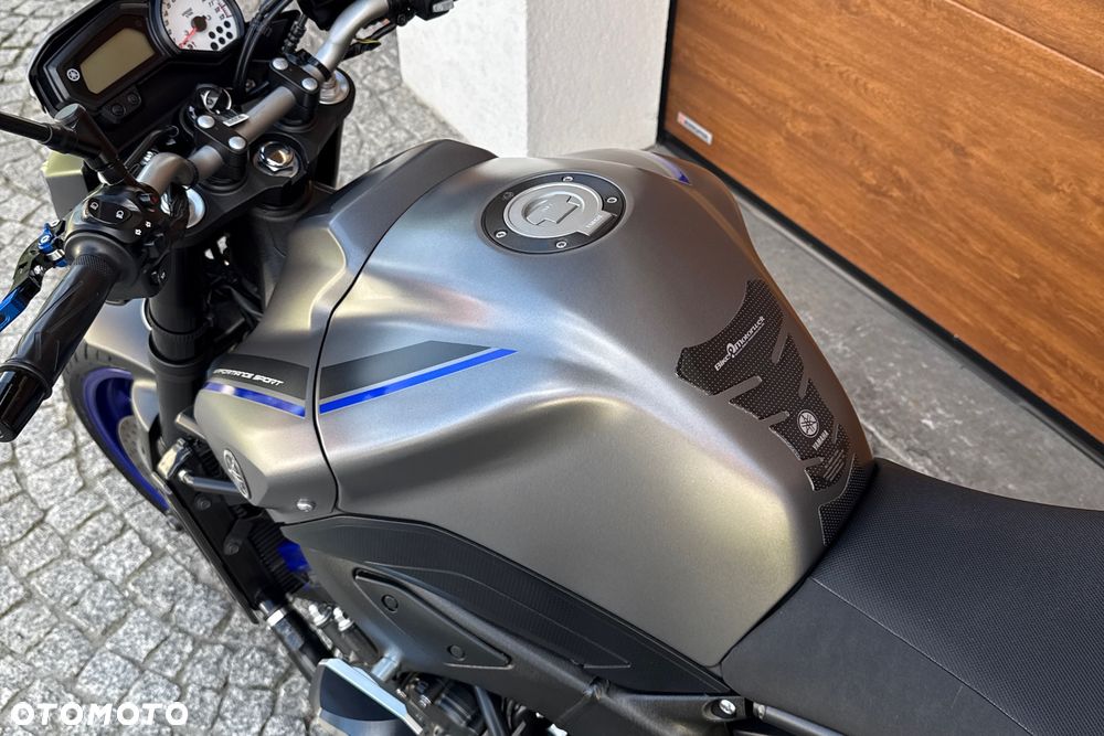 Yamaha FZ8 - 29