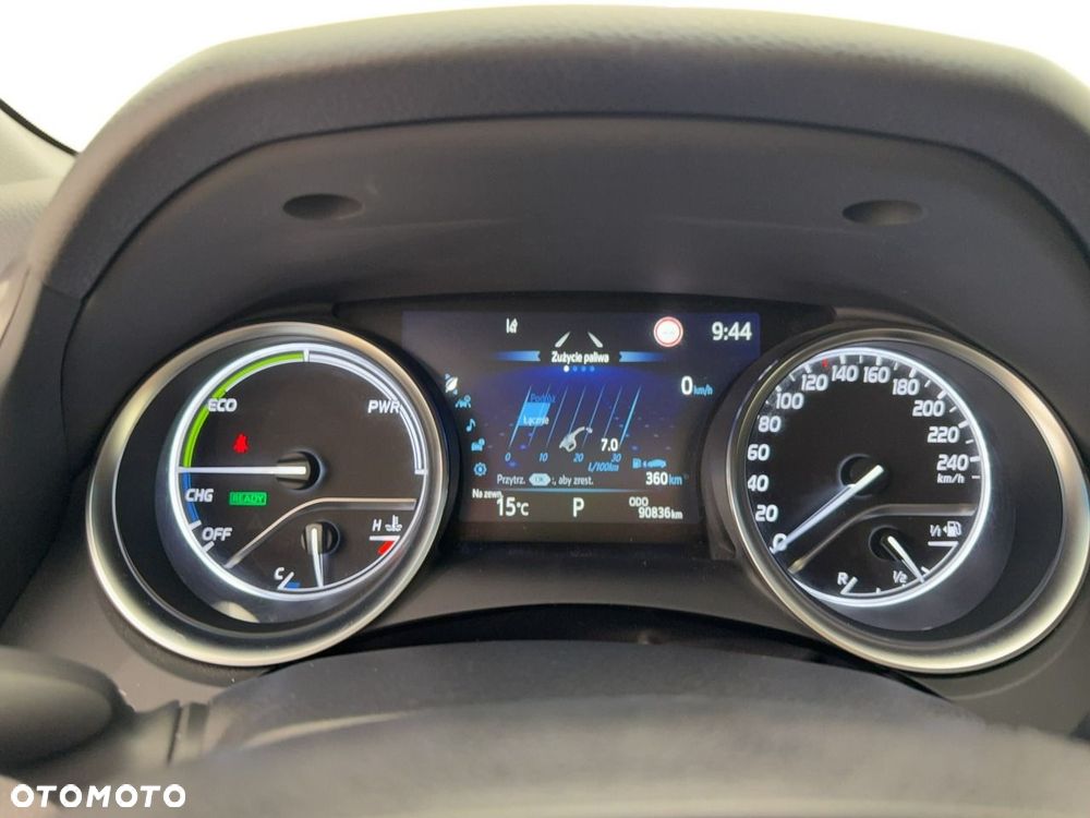 Toyota Camry - 16