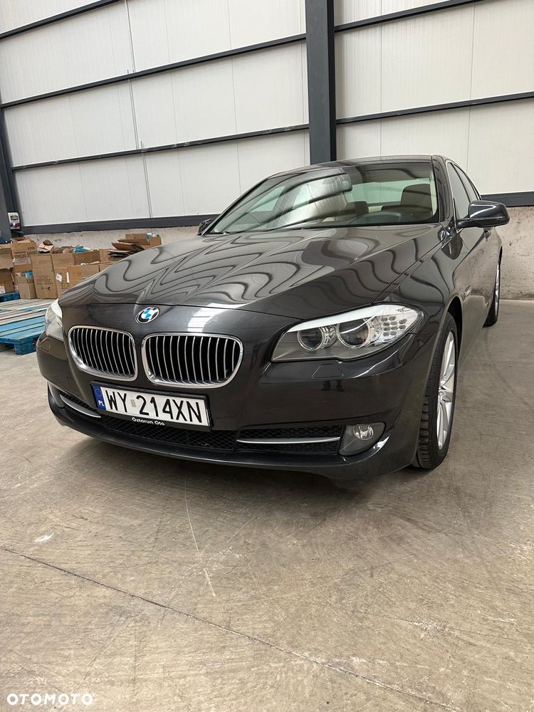 BMW Seria 5 528i xDrive - 2