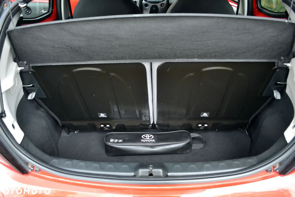 Toyota Aygo x.shift x-play connect - 21