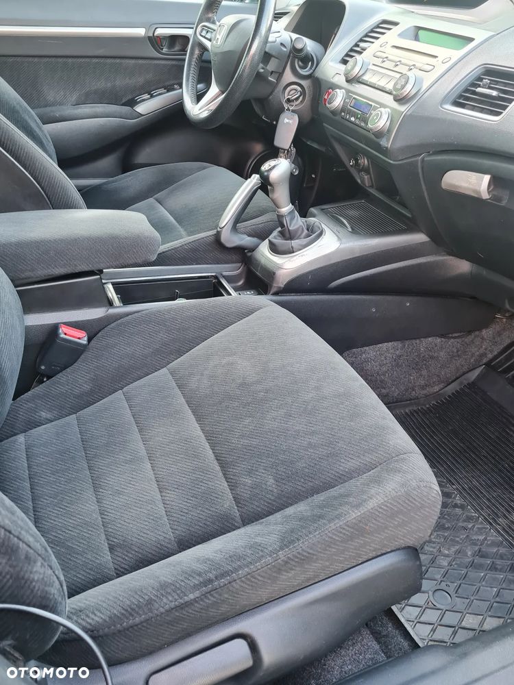 Honda Civic 1.8 Executive - 3