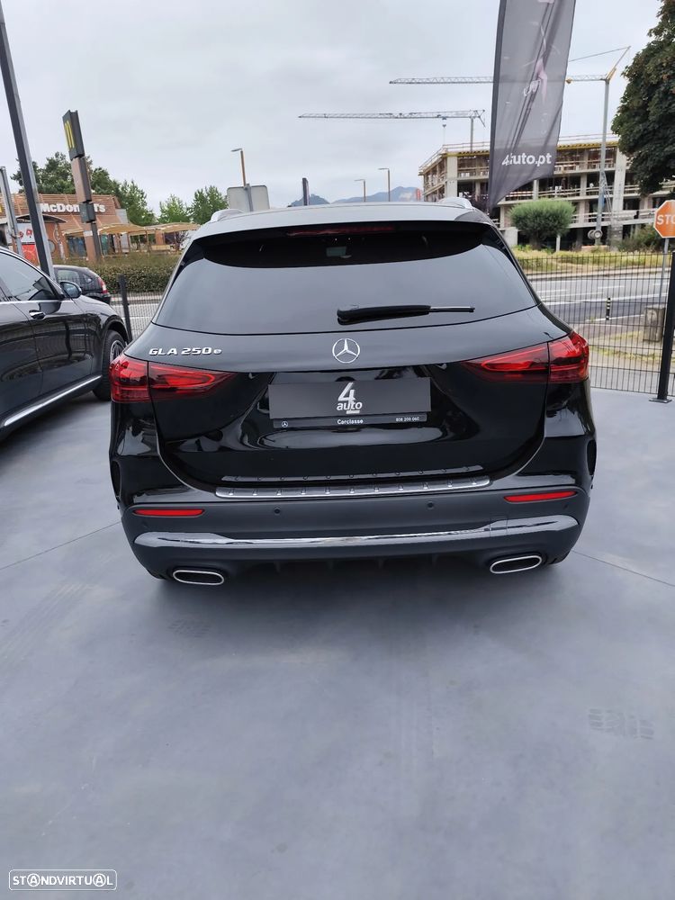 Mercedes-Benz GLA 250 e AMG Line - 2
