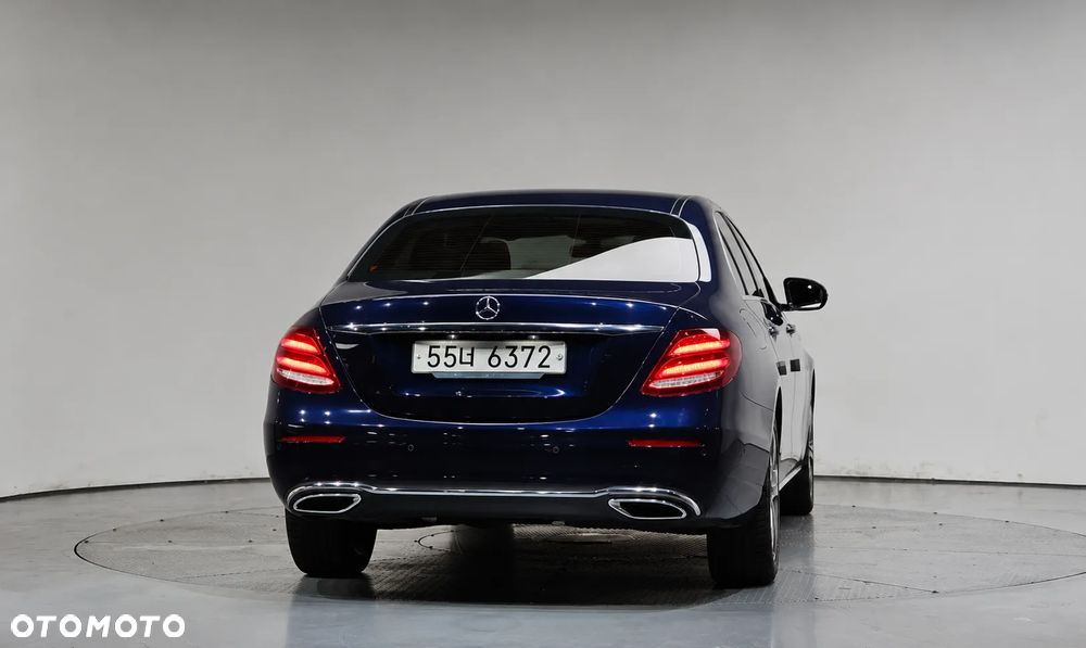 Mercedes-Benz Klasa E 220 d AMG/Avantgarde - 5